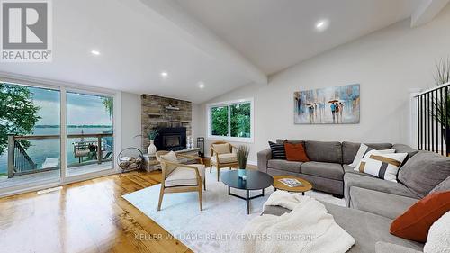 144 Ball Point Road, Kawartha Lakes, ON - Indoor Photo Showing Living Room