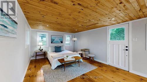 144 Ball Point Road, Kawartha Lakes, ON - Indoor Photo Showing Bedroom