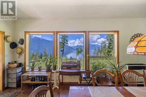 & 14506 Highway 3A Unit# 14504, Gray Creek, BC - Indoor Photo Showing Dining Room