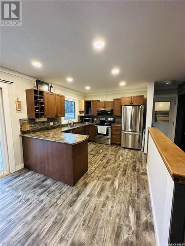 657 1St Avenue Ne, Preeceville, SK - Indoor Photo Showing Kitchen With Stainless Steel Kitchen