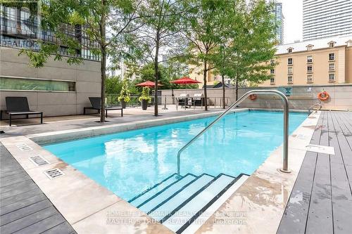 Th03 - 110 Charles Street E, Toronto, ON - Outdoor With In Ground Pool