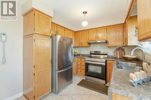 483 Labrador Drive, Oshawa, ON - Indoor Photo Showing Kitchen With Stainless Steel Kitchen With Double Sink