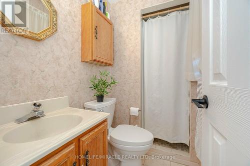 483 Labrador Drive, Oshawa, ON - Indoor Photo Showing Bathroom