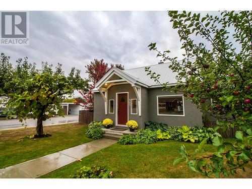 507 Seventh Street E, Revelstoke, BC - Outdoor With Facade