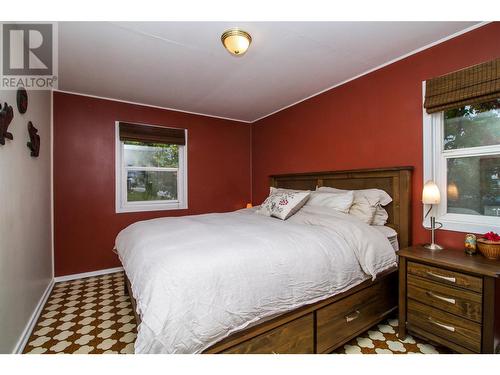 507 Seventh Street E, Revelstoke, BC - Indoor Photo Showing Bedroom