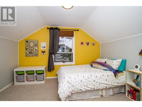 507 Seventh Street E, Revelstoke, BC - Indoor Photo Showing Bedroom