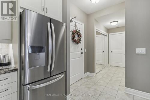 209 - 60 Ann Street, Caledon, ON - Indoor Photo Showing Kitchen