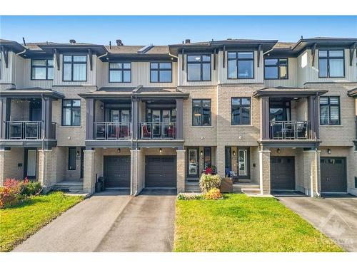 207 Dragonfly Walk, Ottawa, ON 