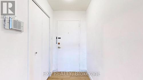 906 - 130 Neptune Drive, Toronto, ON - Indoor Photo Showing Other Room