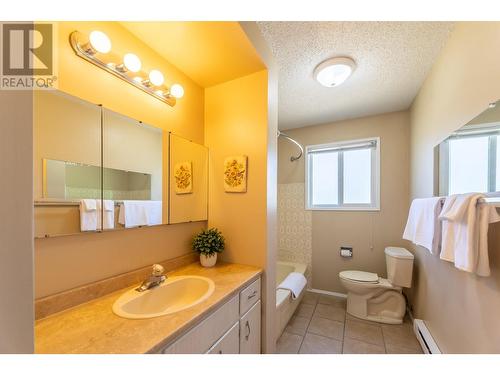 13018 Armstrong Avenue, Summerland, BC - Indoor Photo Showing Bathroom