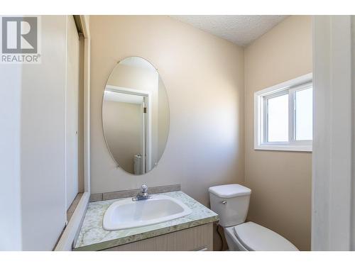 13018 Armstrong Avenue, Summerland, BC - Indoor Photo Showing Bathroom