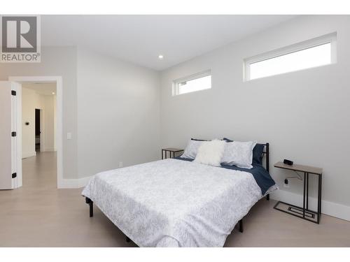 455 Redtail Court, Kelowna, BC - Indoor Photo Showing Bedroom