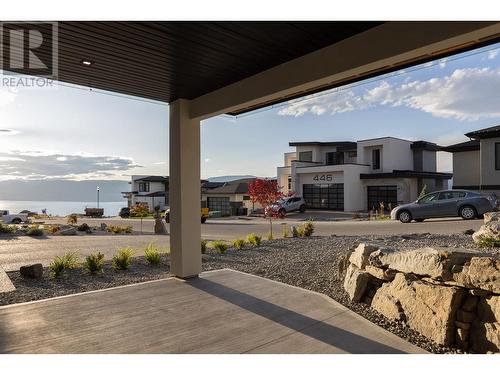 455 Redtail Court, Kelowna, BC - Outdoor