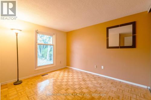 50 Stoddart Drive, Aurora, ON - Indoor Photo Showing Other Room