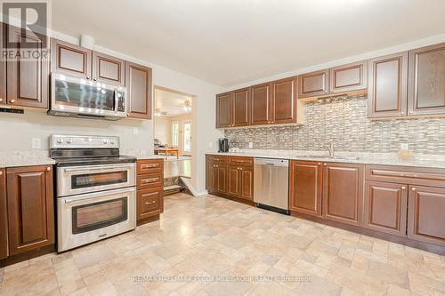 8747 10Th Line, Essa, ON - Indoor Photo Showing Kitchen