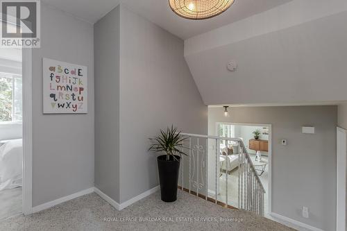 495 Rosedale Crescent, Burlington, ON - Indoor Photo Showing Other Room