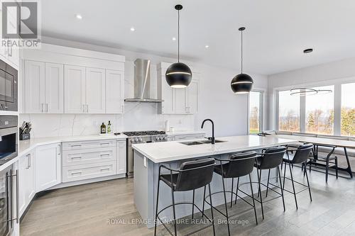 107 Sladden Court, Blue Mountains, ON - Indoor Photo Showing Kitchen With Upgraded Kitchen