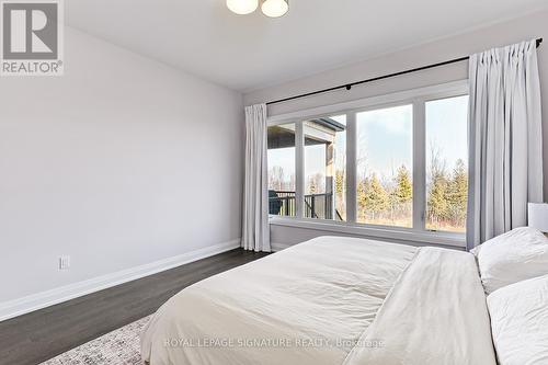 107 Sladden Court, Blue Mountains, ON - Indoor Photo Showing Bedroom