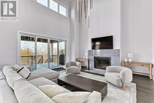 107 Sladden Court, Blue Mountains, ON - Indoor Photo Showing Living Room With Fireplace