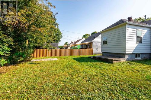 85 Walter Avenue N, Hamilton, ON - Outdoor