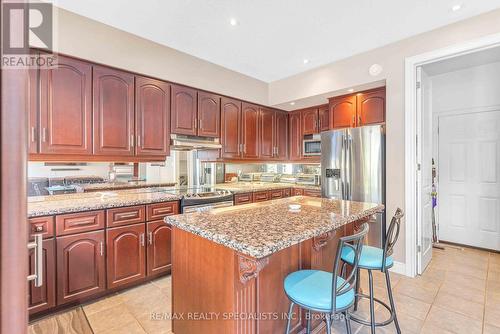 29 Oak Ridge Drive, Orangeville, ON - Indoor Photo Showing Kitchen