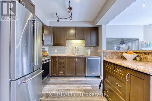 121 Sumner Crescent, Grimsby, ON - Indoor Photo Showing Kitchen