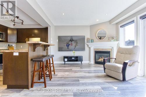 121 Sumner Crescent, Grimsby, ON - Indoor With Fireplace