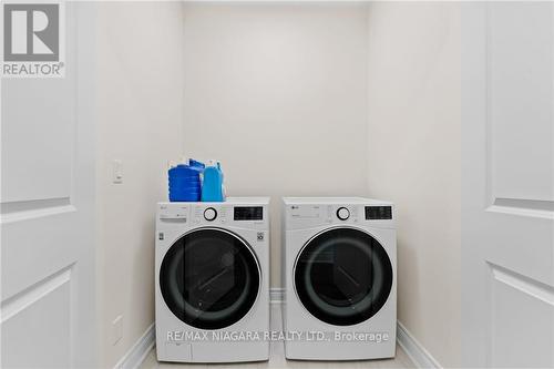 30 - 154 Port Robinson Road, Pelham, ON - Indoor Photo Showing Laundry Room