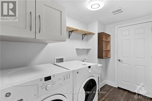 1554 Haydon Circle, Ottawa, ON - Indoor Photo Showing Laundry Room