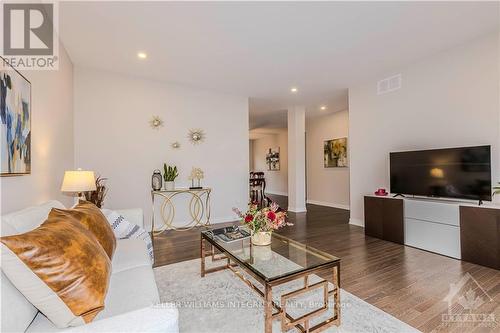 249 Appalachian Circle, Ottawa, ON - Indoor Photo Showing Living Room