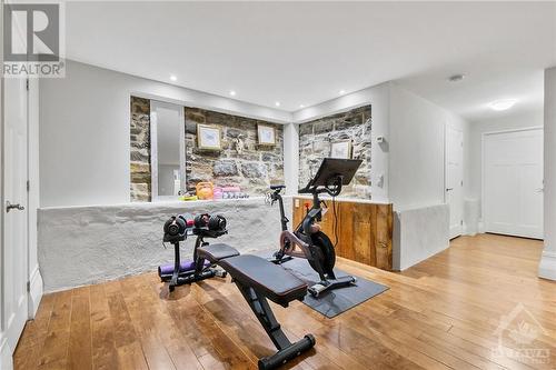 89 Fourth Avenue, Ottawa, ON - Indoor Photo Showing Gym Room