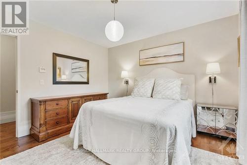 89 Fourth Avenue, Ottawa, ON - Indoor Photo Showing Bedroom