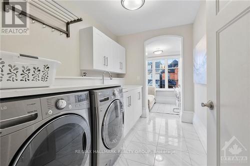 89 Fourth Avenue, Ottawa, ON - Indoor Photo Showing Laundry Room