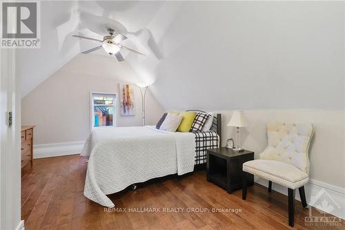 89 Fourth Avenue, Ottawa, ON - Indoor Photo Showing Bedroom