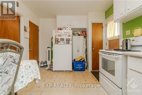 1313 Coldrey Avenue, Ottawa, ON - Indoor Photo Showing Kitchen