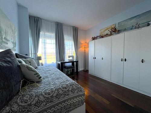 Chambre Ã Â coucher - 102-700 Boul. Lucille-Teasdale, Terrebonne (Lachenaie), QC - Indoor Photo Showing Bedroom