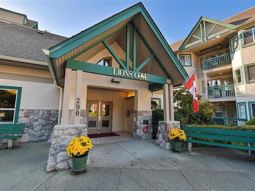 209-290 Island Hwy, View Royal, BC - Outdoor With Balcony