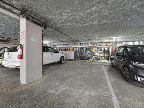 209-290 Island Hwy, View Royal, BC - Indoor Photo Showing Garage