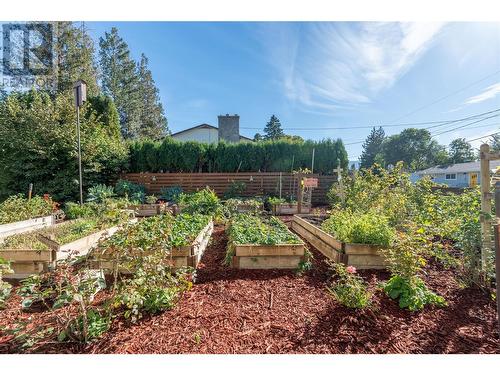 5611 Woods Avenue, Summerland, BC - Outdoor