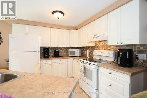 266 Pebble Beach Parkway, South Huron (Stephen Twp), ON - Indoor Photo Showing Kitchen