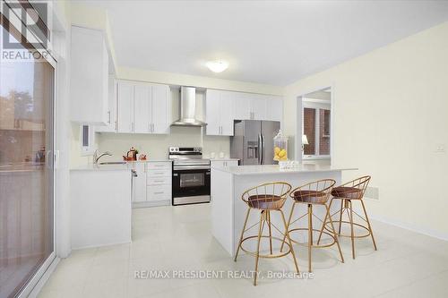 21 Tyler Avenue, Erin, ON - Indoor Photo Showing Kitchen