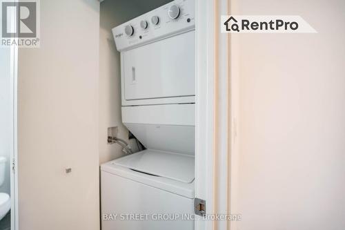 805 - 150 East Liberty Street, Toronto, ON - Indoor Photo Showing Laundry Room