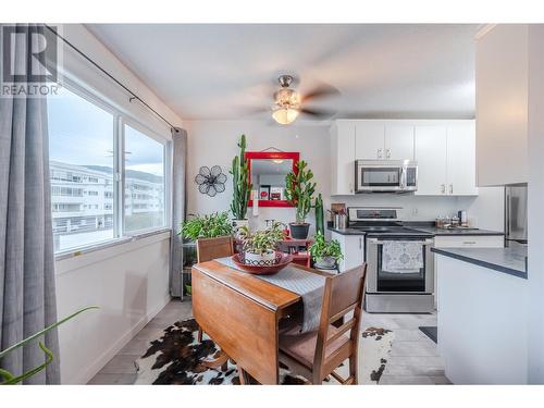 198 Roy Avenue Unit# 207, Penticton, BC - Indoor Photo Showing Kitchen