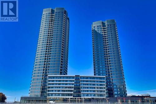 A205 - 30 Upper Mall Way, Vaughan, ON - Outdoor With Facade