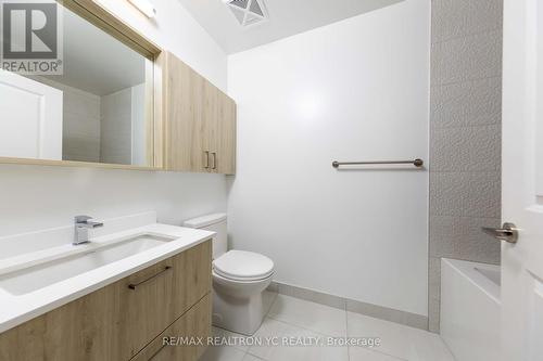 A205 - 30 Upper Mall Way, Vaughan, ON - Indoor Photo Showing Bathroom