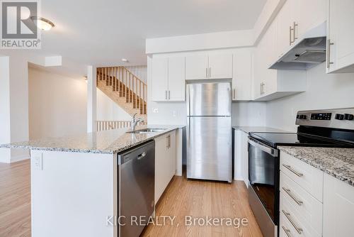 62 Dandara Gate, Vaughan, ON - Indoor Photo Showing Kitchen With Stainless Steel Kitchen With Upgraded Kitchen