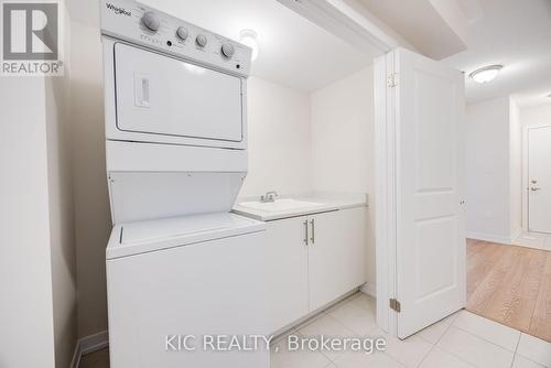 62 Dandara Gate, Vaughan, ON - Indoor Photo Showing Laundry Room