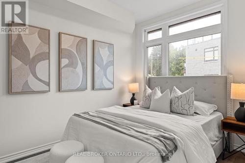 12 Wyn Wood Lane, Orillia, ON - Indoor Photo Showing Bedroom