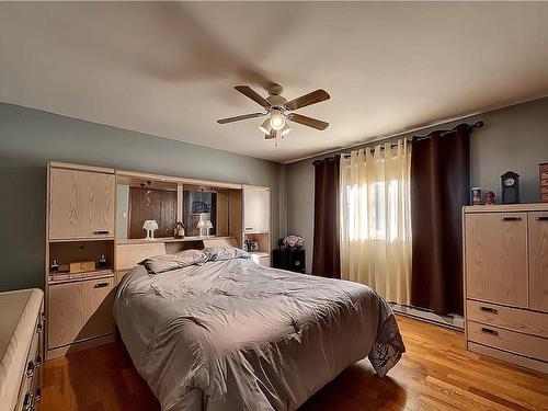 Chambre Ã Â coucher - 353 Av. Jules-Léger, Saint-Anicet, QC - Indoor Photo Showing Bedroom