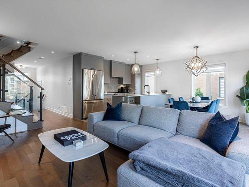 Living room - 37-815Z Rue Jean-Deslauriers, Boucherville, QC - Indoor Photo Showing Living Room